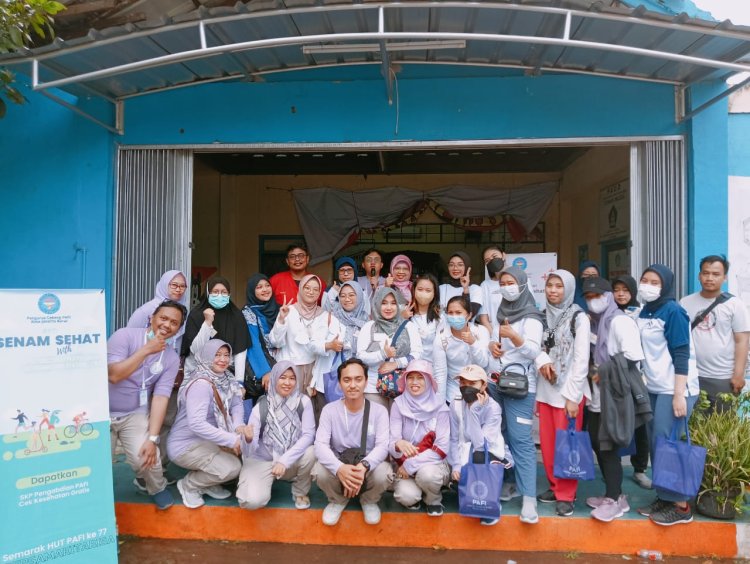 SENAM SEHAT DAN SOSIALISASI KESEHATAN SEBAGAI BENTUK PENGABDIAN KEPADA MASYARAKAT