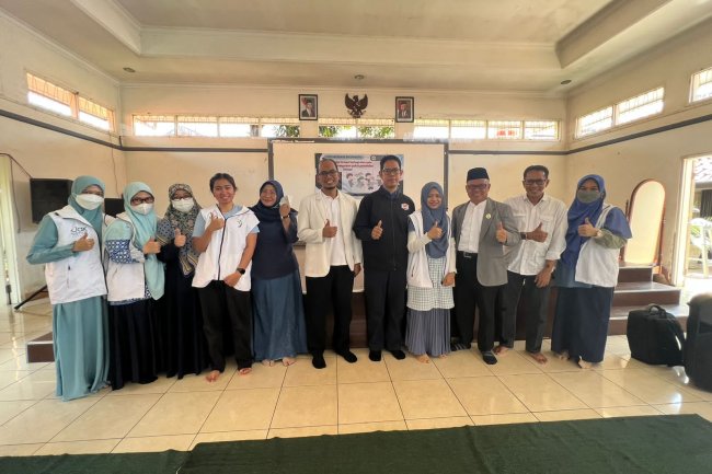 FARMASI BERBAGI: Pengurus Daerah Hisfarkesmas DKI Jakarta melakukan kegiatan Pengabdian Masyarakat