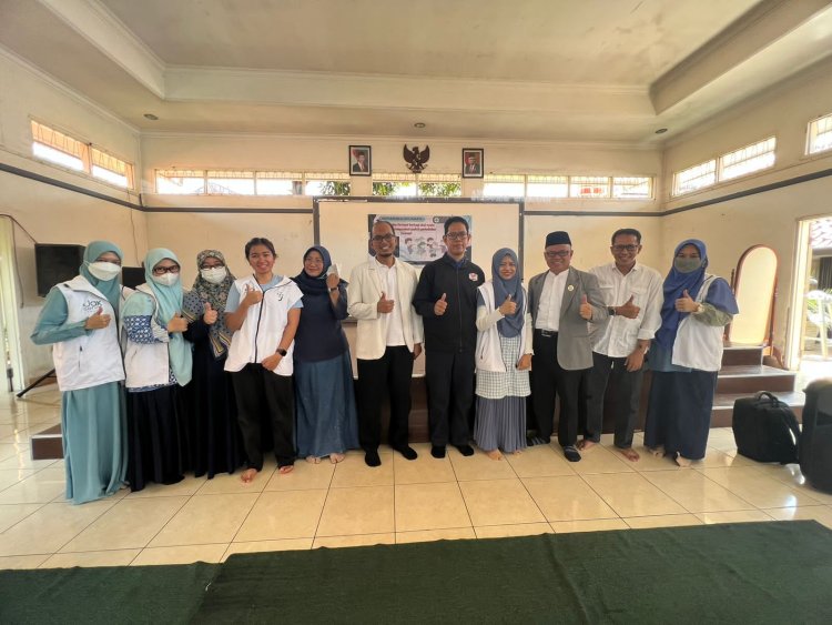 FARMASI BERBAGI: Pengurus Daerah Hisfarkesmas DKI Jakarta melakukan kegiatan Pengabdian Masyarakat