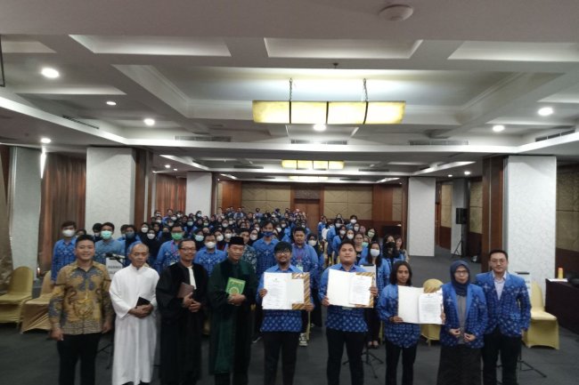 SIAP!! SUMPAH PROFESI MENUJU FARMASI ERA DIGITAL