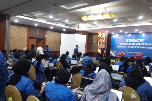 WORKSHOP "Peningkatan Kompetensi Tenaga Teknis Kefarmasian"