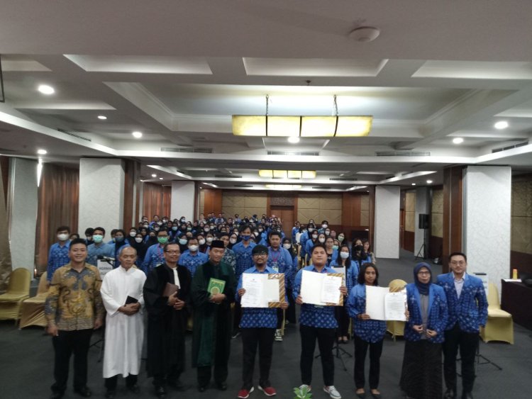 SIAP!! SUMPAH PROFESI MENUJU FARMASI ERA DIGITAL