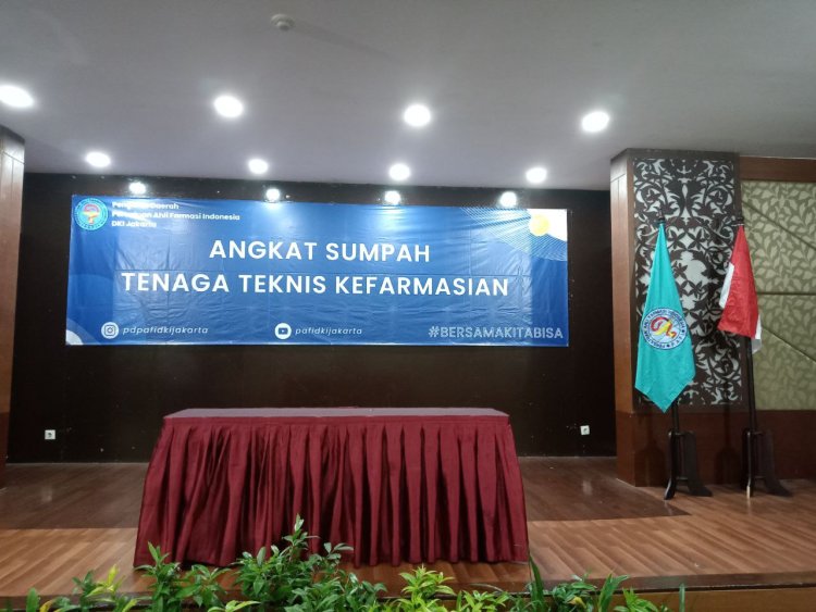 SIAP!! SUMPAH PROFESI MENUJU FARMASI ERA DIGITAL