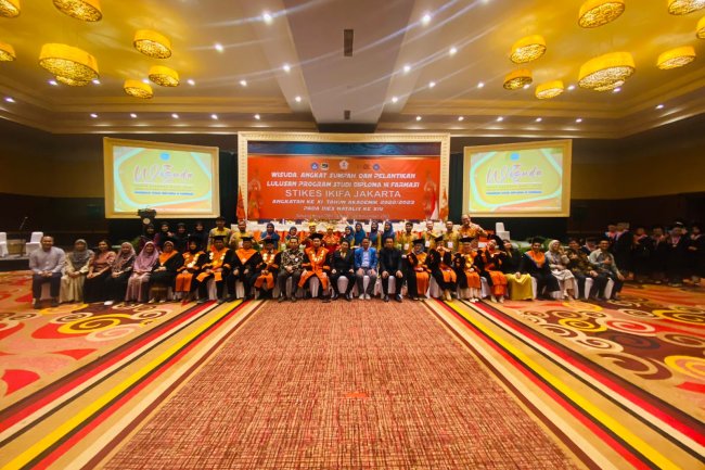 Wisuda, Angkat Sumpah dan Pelantikan  Lulusan Program Studi Diploma III Farmasi STIKES IKIFA JAKARTA 2023