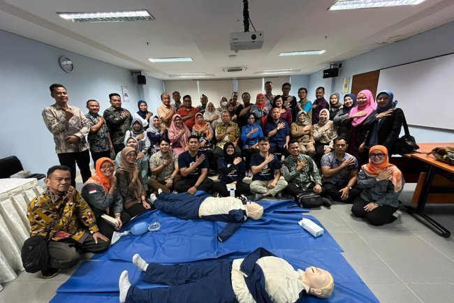 Simulasi Bantuan Hidup Dasar dan Pertolongan Pertama pada Kegawatdaruratan Tenaga Kesehatan
