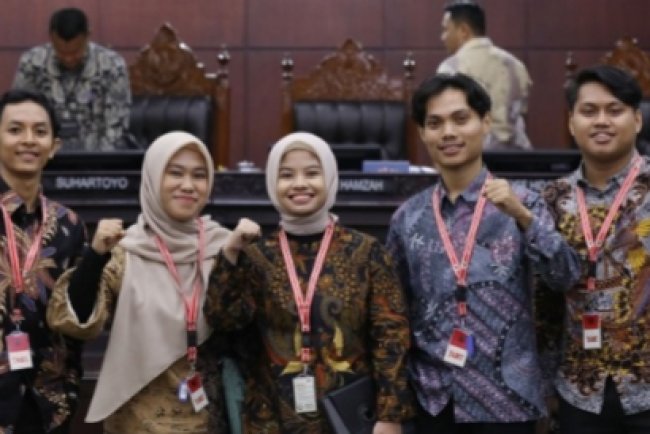 SAH !!...Putusan Mahkamah Konstitusi Mengenai Surat Tanda Registrasi (STR)