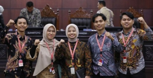 SAH !!...Putusan Mahkamah Konstitusi Mengenai Surat Tanda Registrasi (STR)