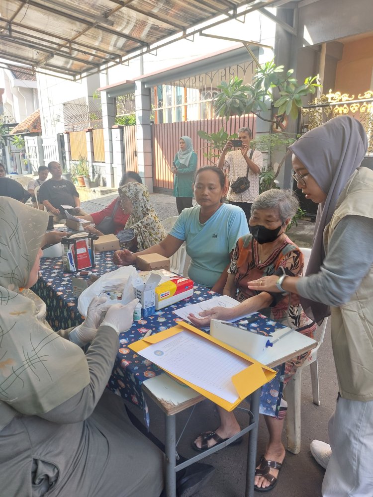 Bakti Sosial  PAFI DKI Jakarta Peduli Sekitar "Rw05, Kelurahan Kampung Melayu"